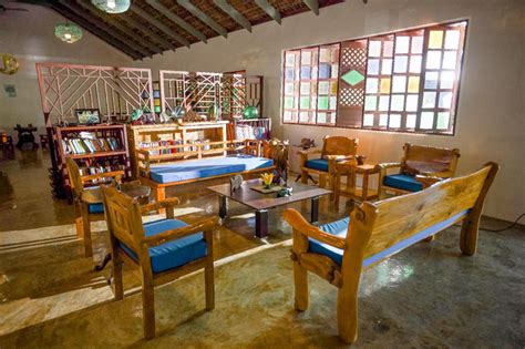 Best Price on Amici Resort Hotel Laoag in Ilocos .